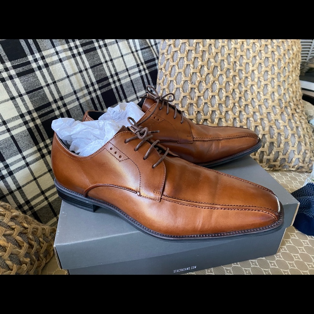 Men’s dress shoes